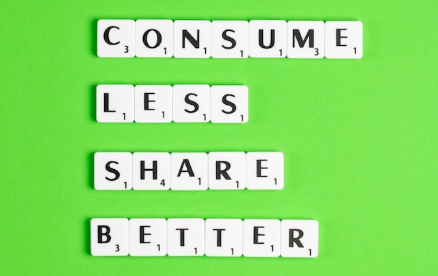 What advantages does the circular economy offer over the linear economy? What advantages does the circular economy offer over the linear economy?